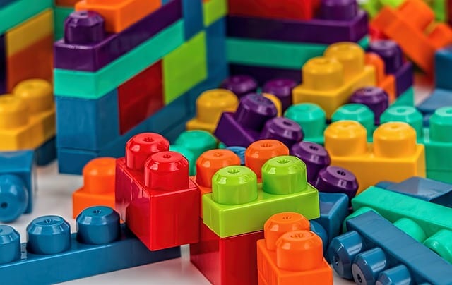 A Guide to Choosing the Right Plastic for Injection Moulding